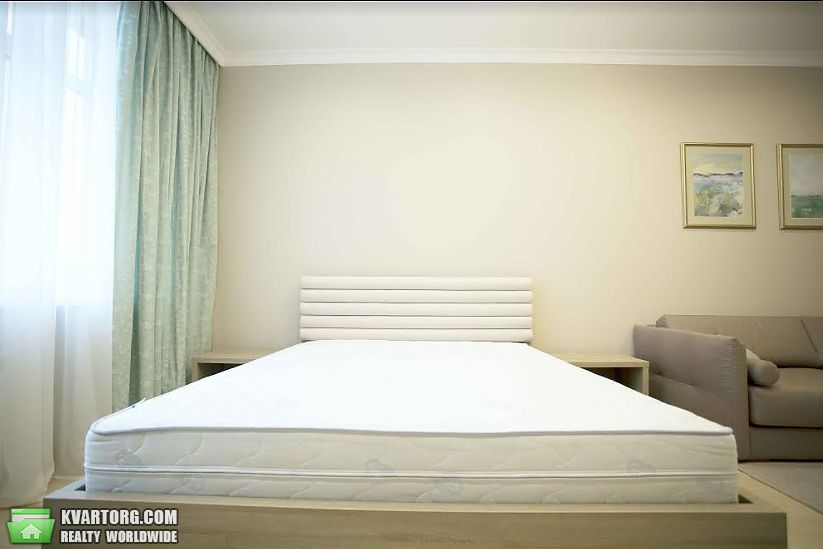 Rent out 2-room apartment. Киев, Гоголевская — photo 8