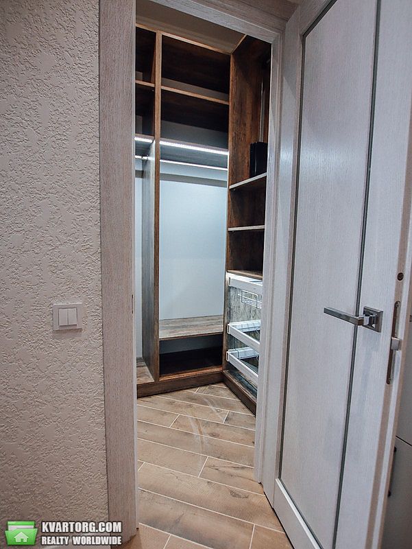 Rent out 2-room apartment. Киев, Тютюника Василия ул. — photo 7
