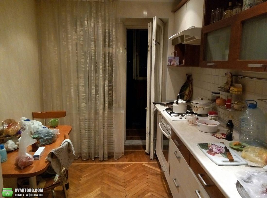 Sell 4-room apartment. Днепропетровск, Поля пр. — photo 3