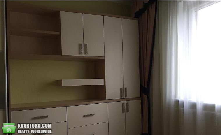 Rent out 3-room apartment. Киев,  Кошица — photo 6