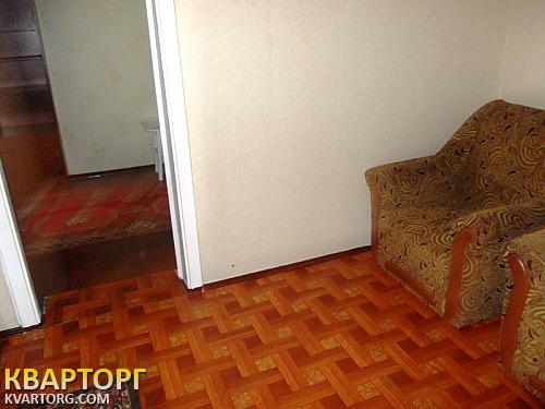 Rent out 2-room apartment. Киев, Комарова Космонавта пр. — photo 2