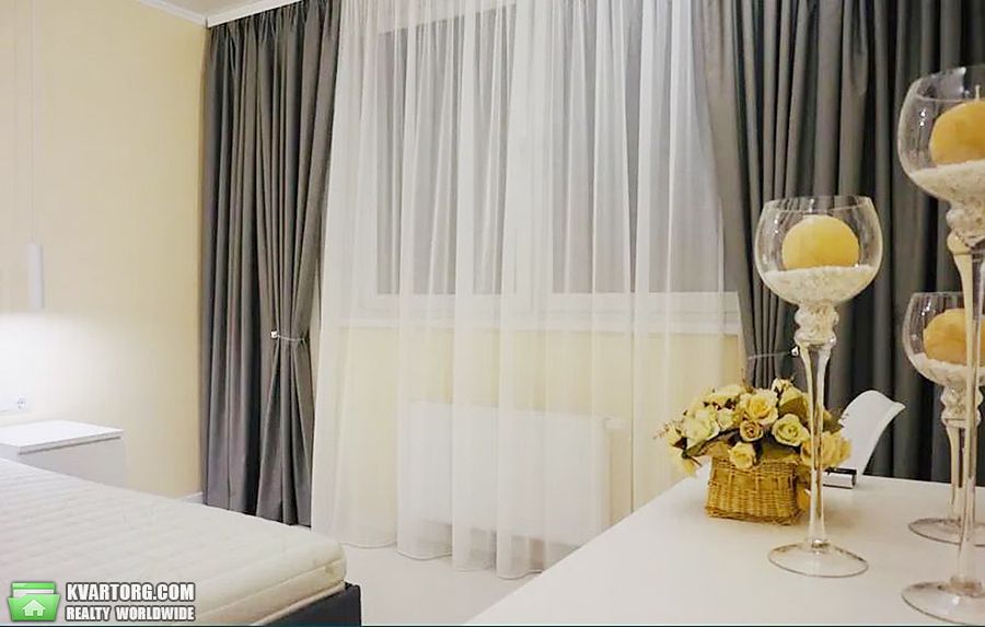 Rent out 1-room apartment. Киев,  Крушельницкой — photo 3