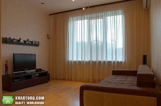 Rent out 2-room apartment. Киев,  Барбюса — photo 1