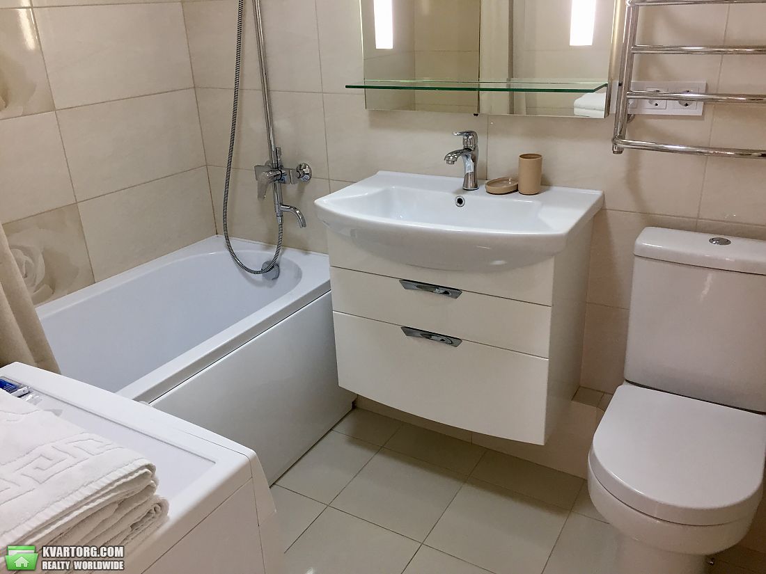 Rent out 2-room apartment. Киев, Регенераторная — photo 7