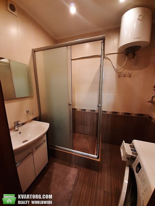 Rent out 2-room apartment. Киев, Сикорского — photo 3