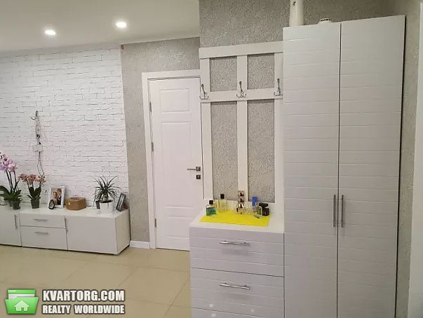 Sell 2-room apartment. Киев,  Крушельницкой — photo 2