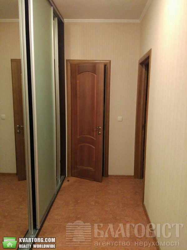 Rent out 2-room apartment. Киев,  Гмыри — photo 8