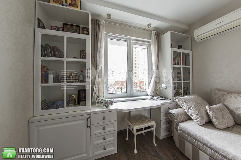Sell 3-room apartment. Киев,  Урловская — photo 5