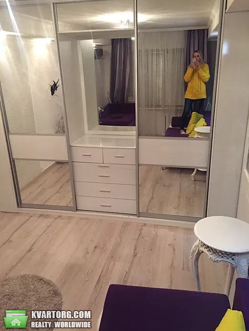 Rent out 1-room apartment. Киев,  Российская — photo 1