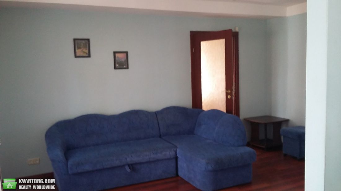 Rent out 2-room apartment. Киев, Соломенская — photo 5
