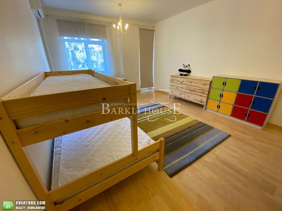 Rent out 4-room apartment. Киев,  Тургеневская — photo 3