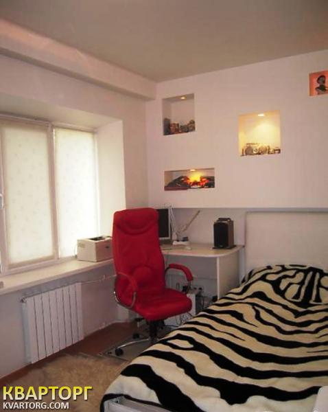 Rent out 2-room apartment. Киев,  Цитадельная — photo 1