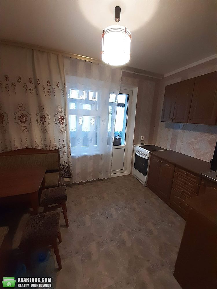 Rent out 2-room apartment. Киев,  Гетьмана вадима — photo 3