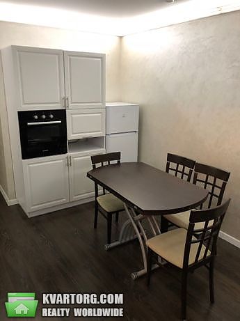 Rent out 3-room apartment. Киев, Комбинатная, — photo 2