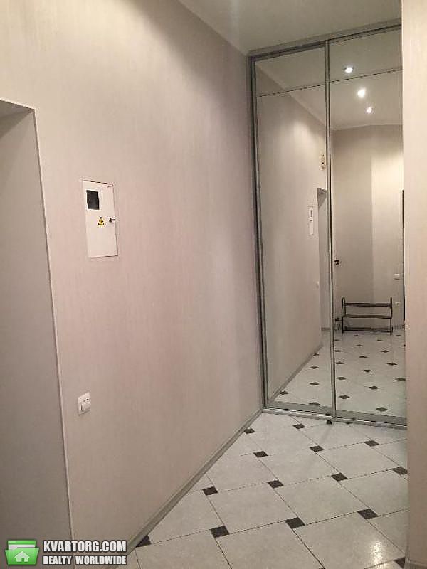 Rent out 2-room apartment. Киев,  Андреевская — photo 10