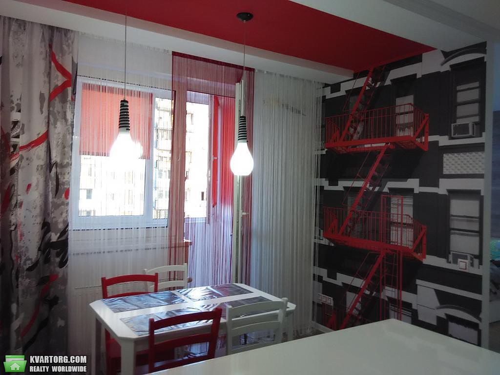 Rent out 1-room apartment. Киев,  Мельникова — photo 2