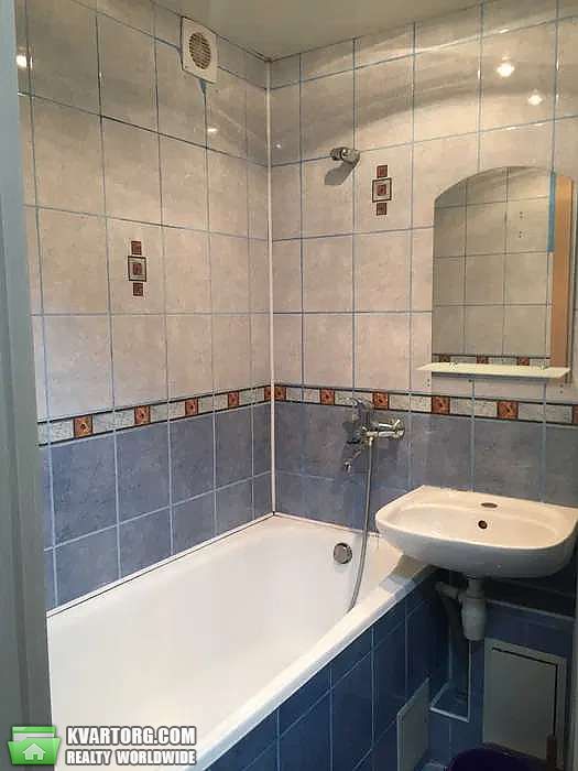 Rent out 2-room apartment. Киев, Владмиорская — photo 6