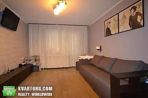 Rent out 1-room apartment. Киев,  Лукьяновская — photo 1