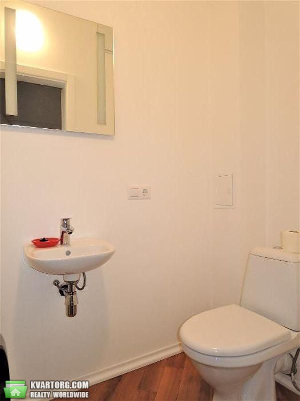 Rent out 3-room apartment. Киев,  Глубочицкая — photo 9