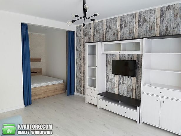 Rent out 1-room apartment. Киев, Регенераторная ул. — photo 4