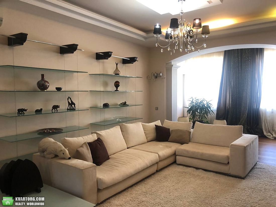 Rent out 3-room apartment. Днепропетровск, Крутогорный спуск — photo 1