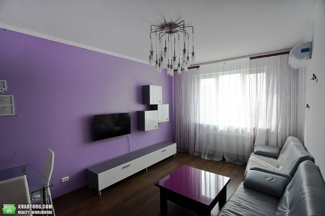 Rent out 3-room apartment. Киев,  Мельникова — photo 2