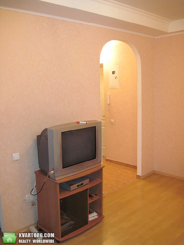 Sell 1-room apartment. Киев,  Жилянская — photo 3