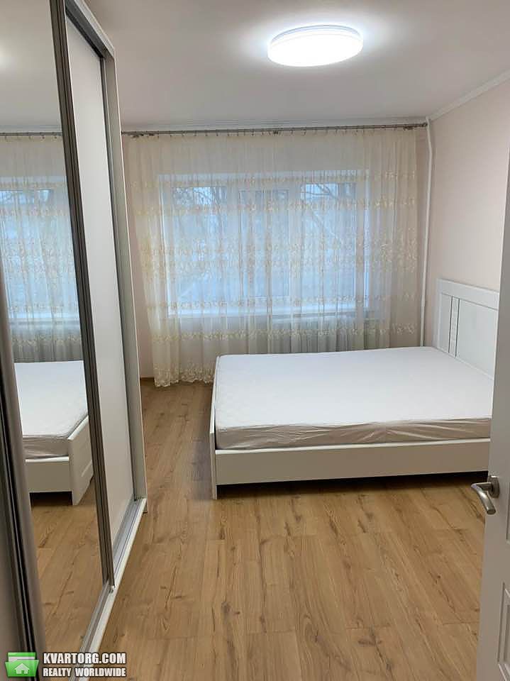 Rent out 2-room apartment. Киев,  Героев Обороны — photo 1