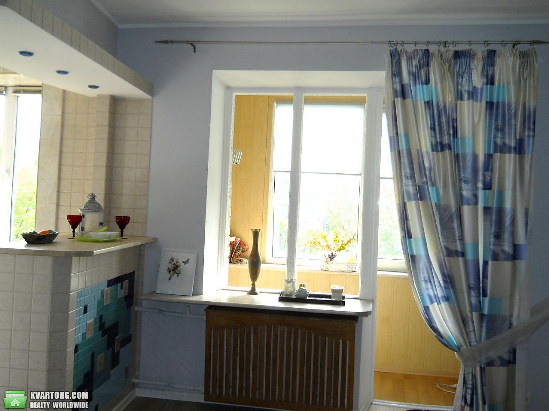 Rent out 3-room apartment. Киев,  Бастионная — photo 6