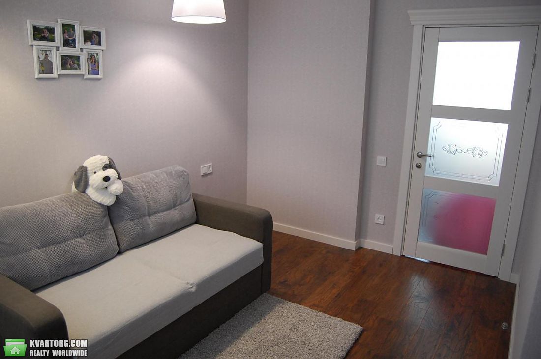 Rent out 3-room apartment. Киев,  Кондратюка — photo 10