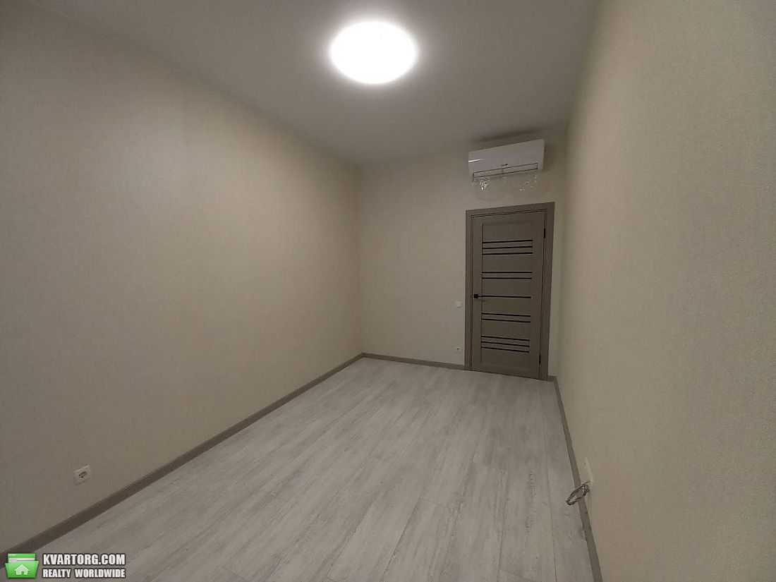 Sell 3-room apartment. Днепропетровск, Клары Цеткин — photo 1