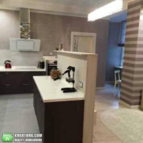 Sell 3-room apartment. Киев,  Щорса — photo 1