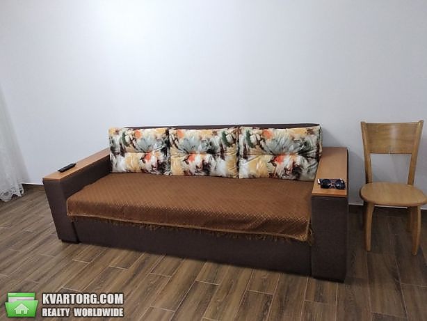 Rent out 2-room apartment. Киев,  Миропольская — photo 3