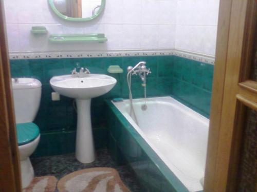 Rent out 2-room apartment. Днепропетровск, Карла Маркса — photo 2