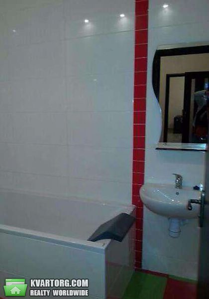 Rent out 2-room apartment. Киев, Харьковское шоссе — photo 3