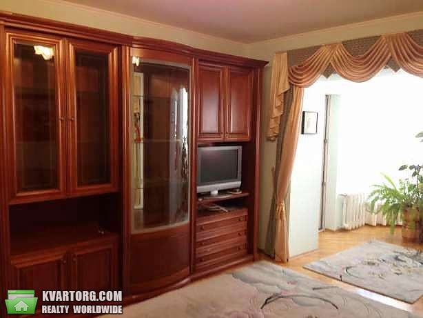 Rent out 3-room apartment. Киев,  Артиллерийский пер — photo 2