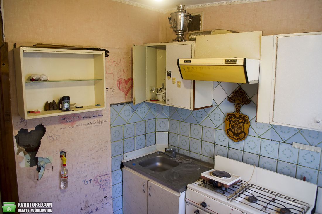 Sell 2-room apartment. Киев, Фрунзенское шоссе — photo 4