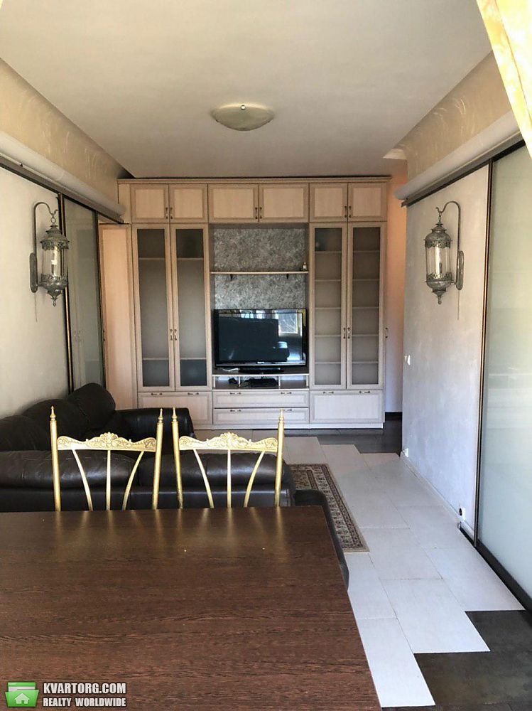 Rent out 2-room apartment. Киев,  Гоголевская — photo 7