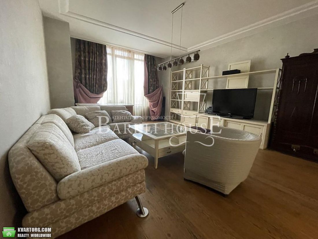 Rent out 3-room apartment. Киев,  Жилянская — photo 3
