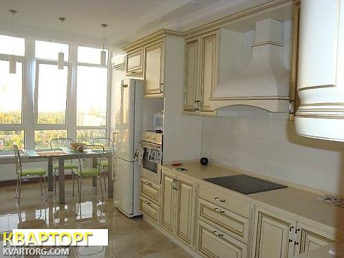 Rent out 2-room apartment. Одесса, Французкий бульвар — photo 1