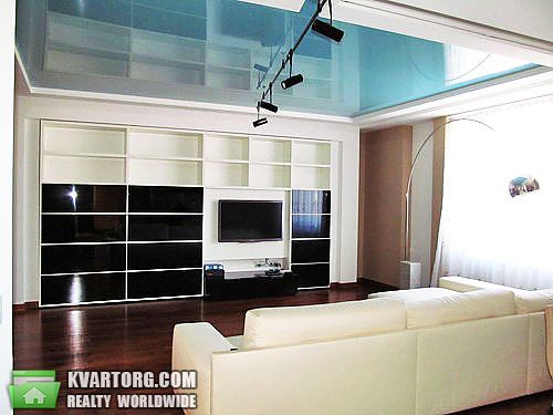 Rent out 3-room apartment. Киев, ул. Старонаводницкая — photo 3