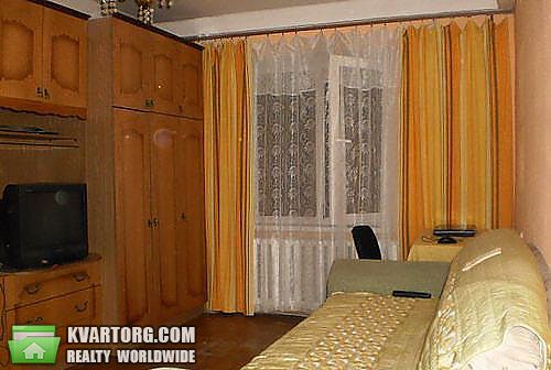 Sell 2-room apartment. Киев,  Автозаводская — photo 1