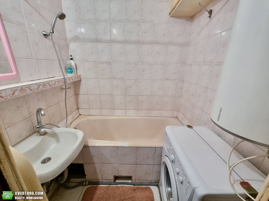 Sell 2-room apartment. Киев,  Пражская — photo 8