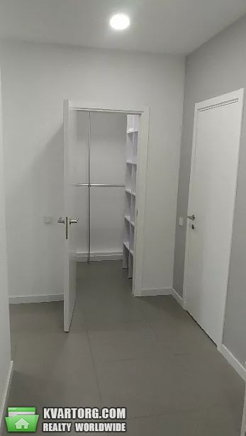 Rent out 2-room apartment. Киев,  Белорусская — photo 9