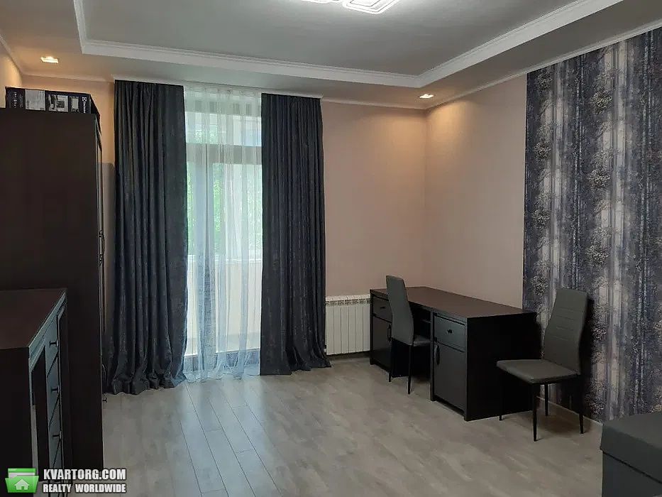 Sell 2-room apartment. Киев,  Гарматная — photo 1