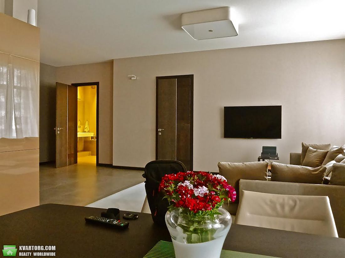 Sell 2-room apartment. Киев, Драгомирова — photo 1