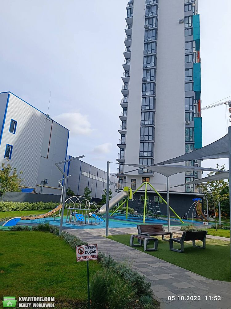 Rent out 1-room apartment. Киев, Зодчих — photo 9