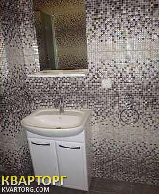 Rent out 1-room apartment. Киев, Жилянская — photo 6