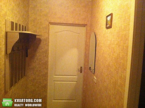Rent out 2-room apartment. Киев,  Севастопольская пл — photo 7