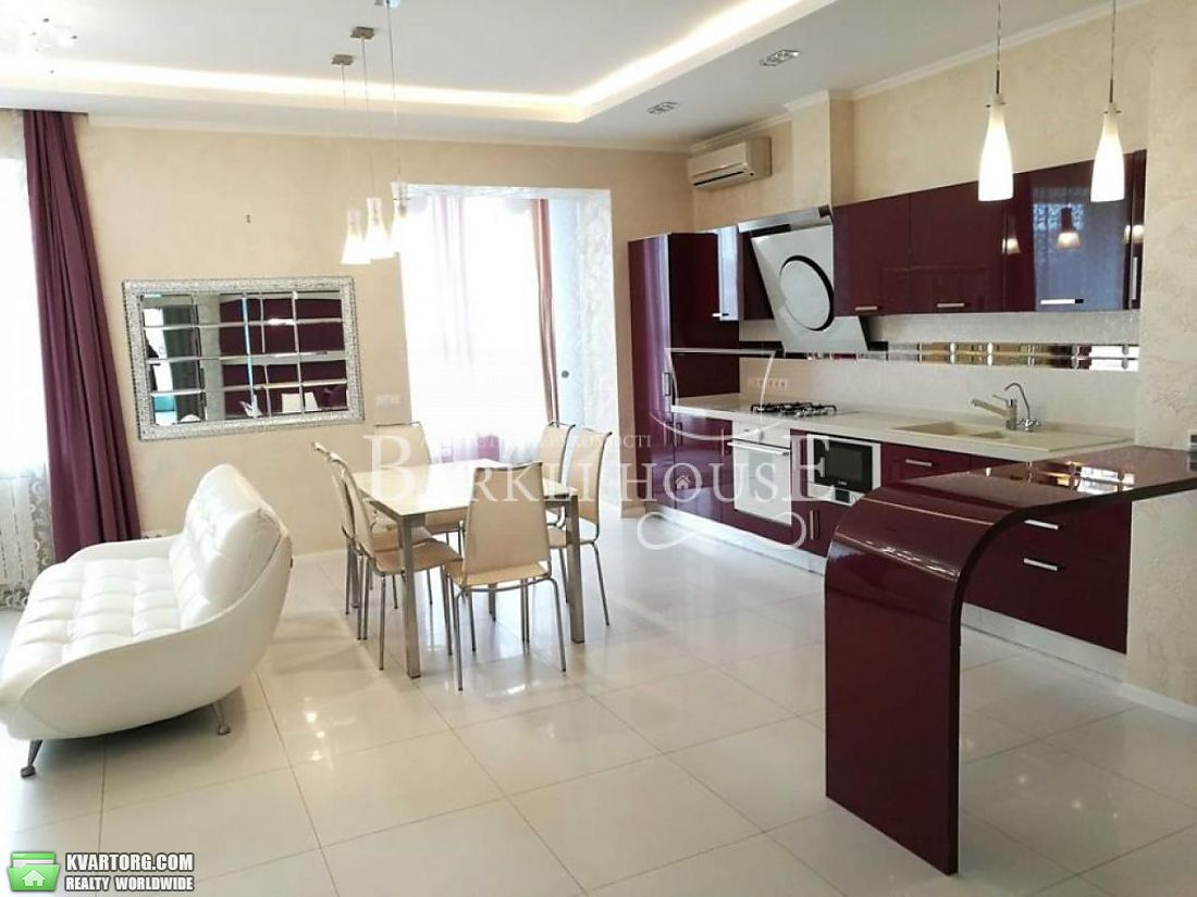 Rent out 4-room apartment. Киев,  Вышгородская — photo 2